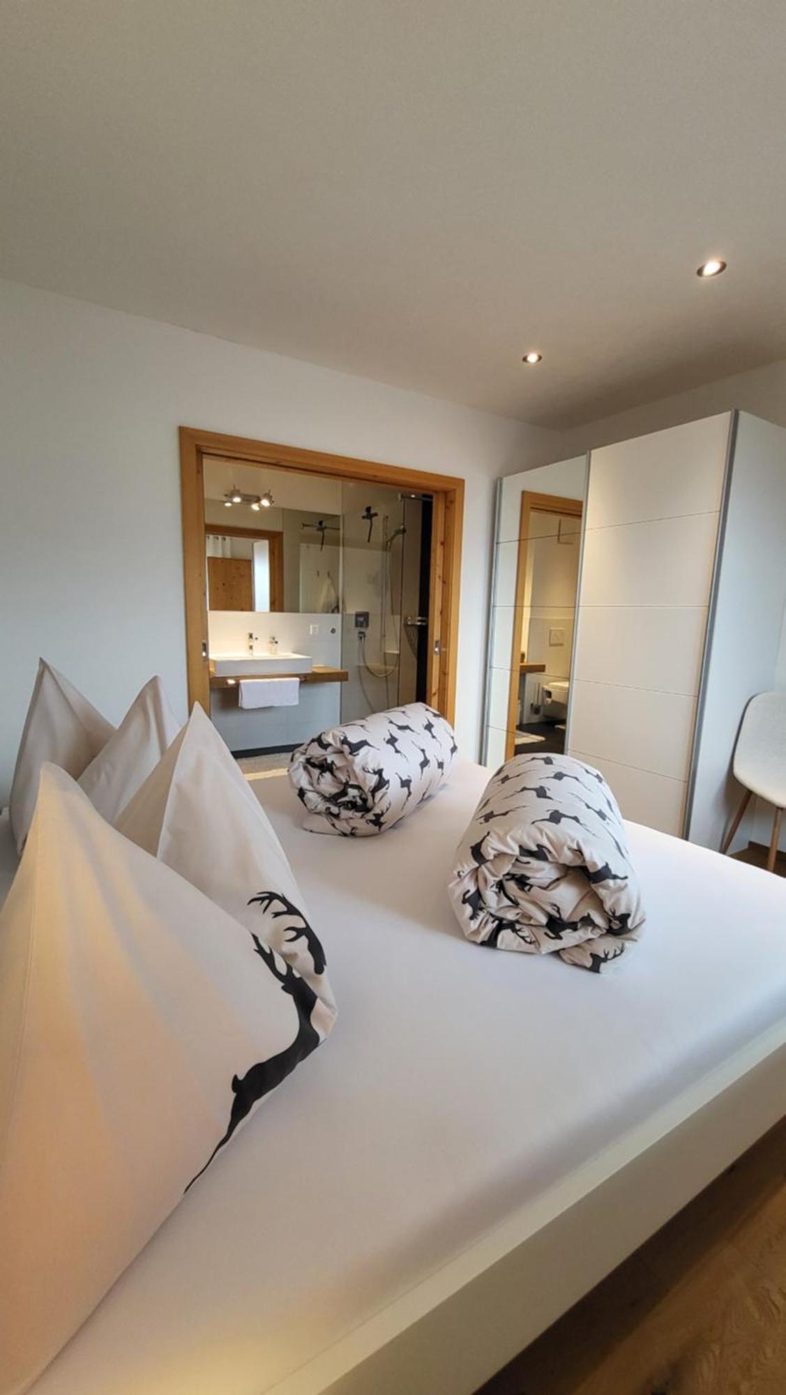 Chasa Scandella Apartment Tanja Зент Екстериор снимка